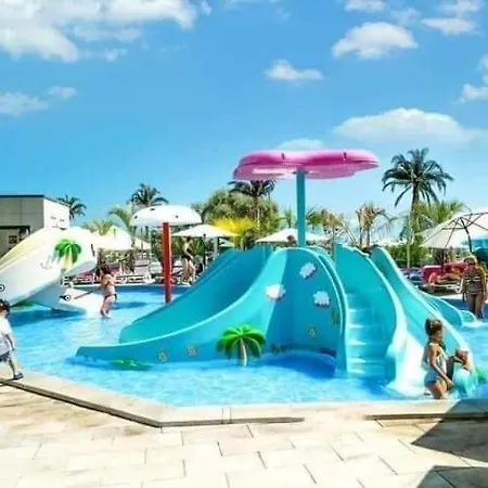 Sea Vibes - Alezzi Pool & Langa Plaja Apartment Navodari