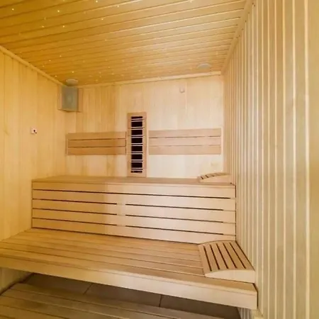 Sea Vibes - Alezzi Pool & Langa Plaja Apartment Navodari